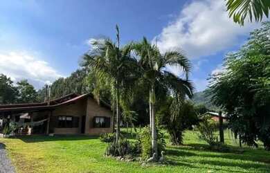 Imagem: A fazenda possui 380m² de Área e está localizado em Nova