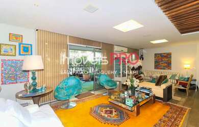 Imagem: O apartamento possui 2 Dormitórios, 3 Banheiros, 4 Vagas na