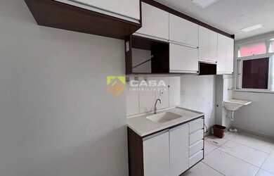 Imagem: O apartamento possui 2 Dormitórios, 1 Banheiro, 1 Vaga na garagem