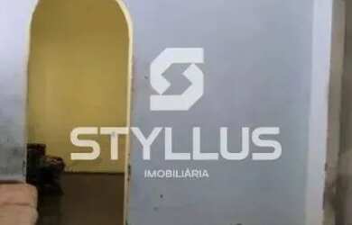 Imagem: A casa possui 2 Dormitórios, 1 Banheiro, 365m² de Área e