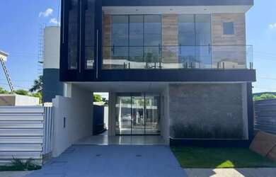 Imagem: A casa em condomínio possui 4 Dormitórios, 5 Banheiros, 2