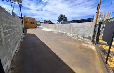 Imagem: O terreno possui 355m² de Área e está localizado em Alto