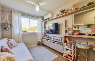 Imagem: O apartamento possui 2 Dormitórios, 1 Banheiro, 1 Vaga na garagem