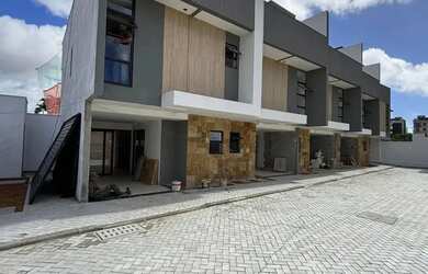 Imagem: A casa em condomínio possui 3 Dormitórios, 2 Banheiros, 1