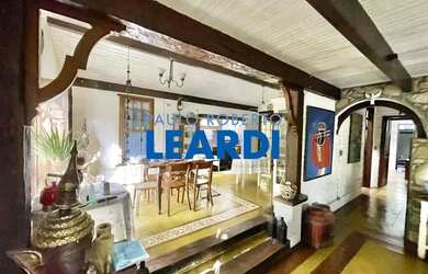 Imagem: A casa em condomínio possui 4 Dormitórios, 4 Banheiros, 5