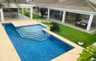 Imagem: A casa em condomínio possui 3 Dormitórios, 5 Banheiros, 3