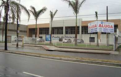 Imagem: O depósito possui 5 Vagas na garagem, 183m² de Área e está