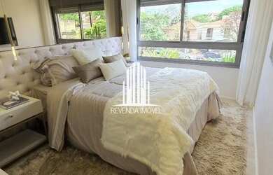 Imagem: O apartamento possui 4 Dormitórios, 5 Banheiros, 2 Vagas na