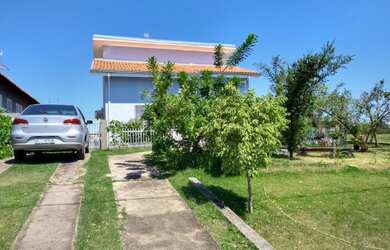 Imagem: A casa em condomínio possui 3 Dormitórios, 3 Banheiros, 2