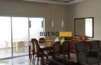 Imagem: A casa em condomínio à venda possui 3 Dormitórios, 3 Banheiros