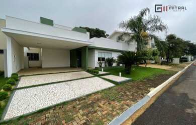 Imagem: A casa em condomínio possui 3 Dormitórios, 3 Banheiros, 4