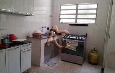 Imagem 13: Três casas em Cordovil. Varanda, Área de serviço, 316m² de Áreae3...