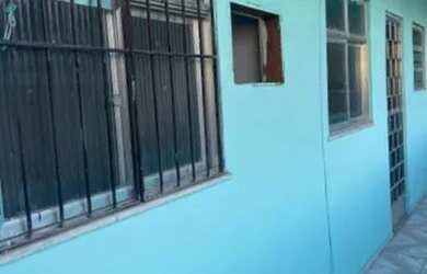 Imagem: A casa possui 2 Dormitórios, 2 Banheiros e está localizado