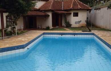 Imagem 10: VENDO CASA ATIBAIA. Piscina, Área de serviço, Lareirae5 Vagas na garagem