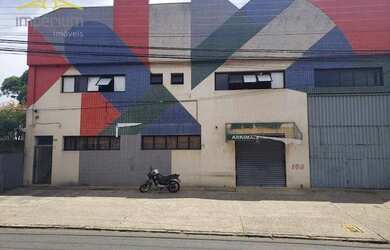 Imagem: O depósito para alugar possui 1 Vaga na garagem e 730m² de