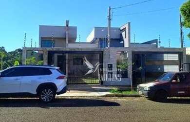 Imagem: A casa possui 3 Dormitórios, 3 Banheiros, 2 Vagas na garagem