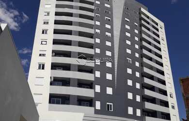 Imagem: O apartamento possui 2 Dormitórios, 1 Banheiro, 2 Vagas na