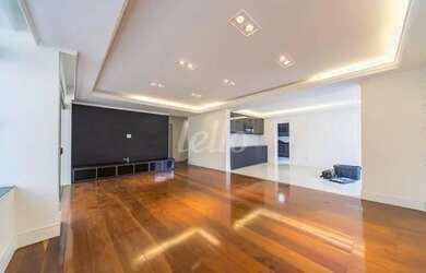 Imagem: O apartamento possui 4 Dormitórios, 3 Banheiros, 3 Vagas na