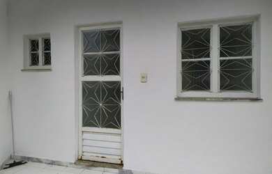 Imagem: A casa possui 1 Dormitório e 1 Banheiro e está localizado