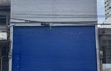 Imagem: O depósito possui 5 Vagas na garagem, 175m² de Área e está