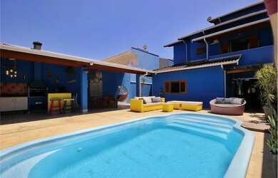 Imagem: A casa em condomínio possui 3 Dormitórios, 4 Banheiros, 2