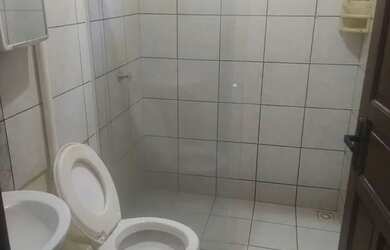 Imagem 4: Vende-se casa. Área de serviço, 2 Vagas na garageme2 Dormitórios