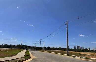 Imagem: O terreno possui 330m² de Área e está localizado em Santa