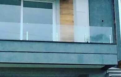 Imagem: A casa em condomínio possui 3 Dormitórios, 3 Banheiros, 2