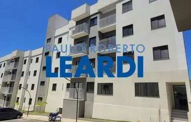 Imagem: O apartamento possui 2 Dormitórios, 1 Banheiro, 2 Vagas na