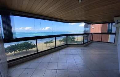 Imagem: O apartamento possui 4 Dormitórios, 3 Banheiros, 2 Vagas na