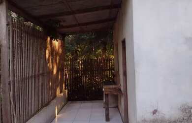 Imagem: A casa possui 2 Dormitórios, 1 Banheiro, 1 Vaga na garagem