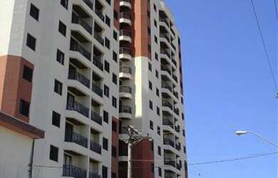 Imagem: O apartamento possui 3 Dormitórios, 1 Banheiro, 1 Vaga na garagem