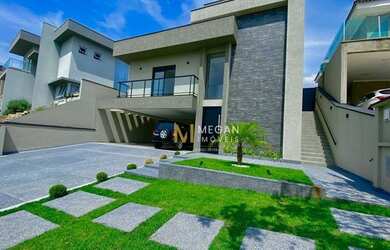 Imagem: A casa em condomínio possui 3 Dormitórios, 3 Banheiros, 4