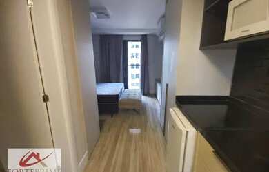 Imagem: O studio possui 1 Dormitório, 1 Banheiro, 1 Vaga na garagem