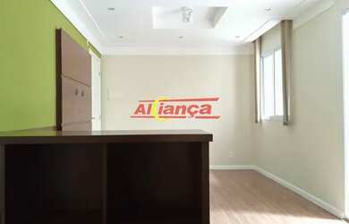 Imagem: O apartamento possui 3 Dormitórios, 1 Banheiro, 1 Vaga na garagem