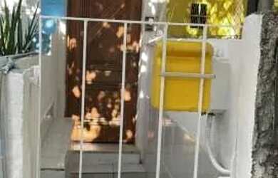 Imagem: A casa possui 2 Dormitórios, 1 Banheiro, 50m² de Área e