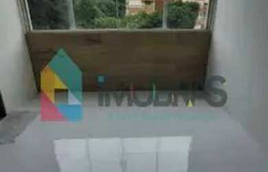 Imagem: A kitnet possui 1 Dormitório, 1 Banheiro, 24m² de Área e