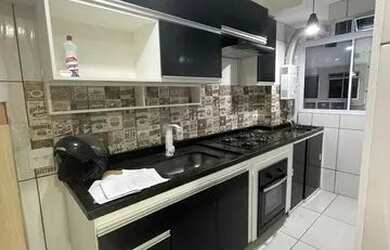 Imagem: O apartamento possui 2 Dormitórios, 1 Banheiro, 1 Vaga na garagem