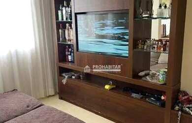 Imagem: O apartamento possui 2 Dormitórios, 1 Banheiro, 1 Vaga na garagem