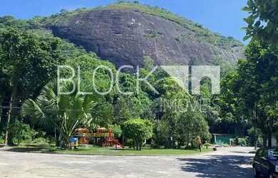 Imagem 4: Itanhangá Terreno. Piscinae789m² de Área