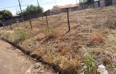 Imagem 4: LOTES A VENDA. 900m² de Área