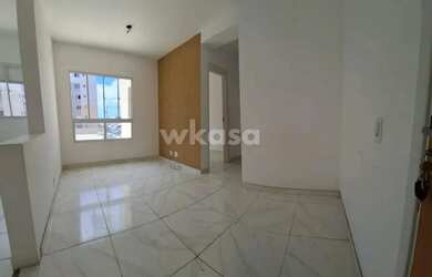 Imagem: O apartamento possui 3 Dormitórios, 1 Banheiro, 1 Vaga na garagem