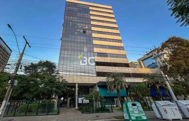 Imagem: O depósito possui 1 Vaga na garagem, 32m² de Área e está