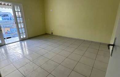 Imagem 2: CASA COM PISCINA NO MENDANHA