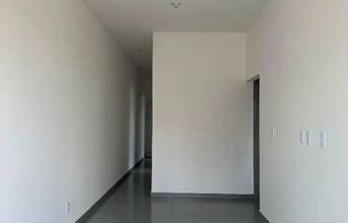 Imagem 2: Excelente casa 3/4 sendo 1 suíte com fácil acesso à Av. Ayrton Senna