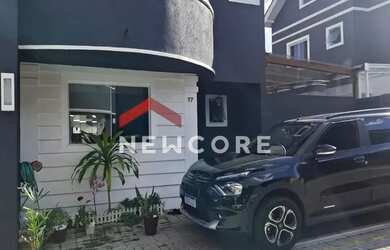 Imagem: A casa em condomínio possui 4 Dormitórios, 3 Banheiros, 1