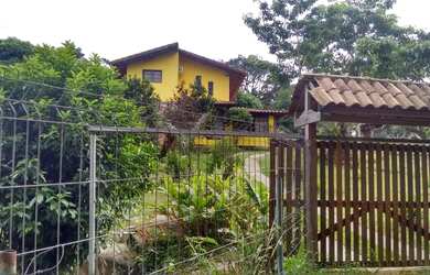 Imagem: A chácara possui 3.000m² de Área e está localizado em Campo