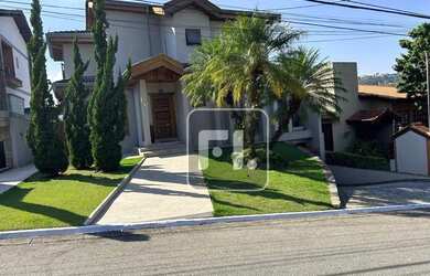 Imagem: A casa em condomínio possui 4 Dormitórios, 5 Banheiros, 5