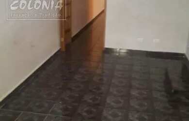 Imagem: A casa possui 2 Dormitórios, 2 Banheiros, 2 Vagas na garagem