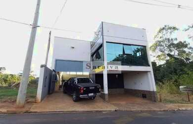 Imagem: O depósito possui 2 Vagas na garagem, 300m² de Área e está